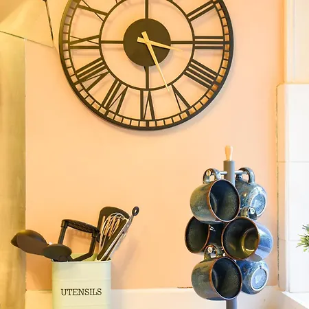 Beautiful Townhouse Harrogate, 3 Bedroom Vakantiehuis *