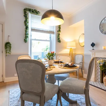 Beautiful Townhouse Harrogate, 3 Bedroom Vakantiehuis Harrogate