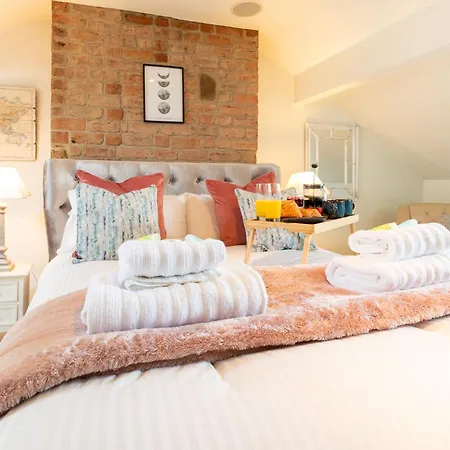 בית נופש Beautiful Townhouse Harrogate, 3 Bedroom