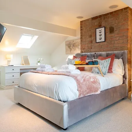 בית נופש Beautiful Townhouse Harrogate, 3 Bedroom