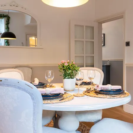 Beautiful Townhouse Harrogate, 3 Bedroom Vakantiehuis Harrogate