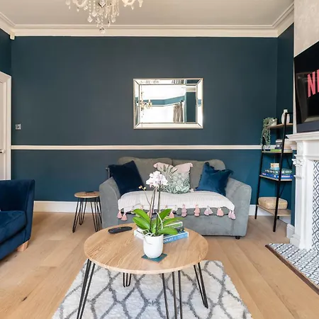 בית נופש Beautiful Townhouse Harrogate, 3 Bedroom הרוגייט