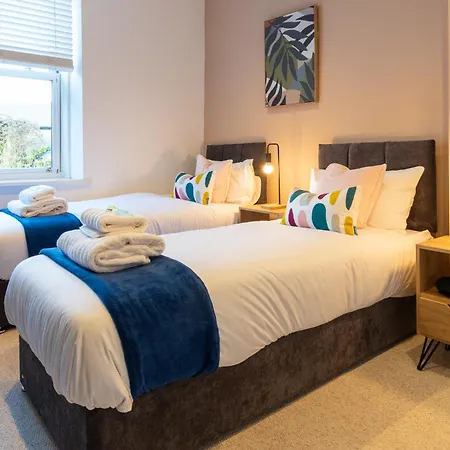 Beautiful Townhouse Harrogate, 3 Bedroom *