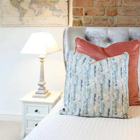 Beautiful Townhouse Harrogate, 3 Bedroom בית נופש הרוגייט