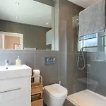 Сasa de vacaciones Beautiful Townhouse Harrogate, 3 Bedroom *