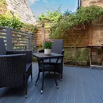 Beautiful Townhouse Harrogate, 3 Bedroom Сasa de vacaciones *