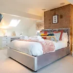 Сasa de vacaciones Beautiful Townhouse Harrogate, 3 Bedroom