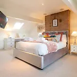 Beautiful Townhouse Harrogate, 3 Bedroom * Harrogate