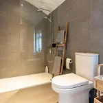 Beautiful Townhouse Harrogate, 3 Bedroom * Harrogate