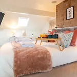 Beautiful Townhouse Harrogate, 3 Bedroom *