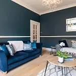 Сasa de vacaciones Beautiful Townhouse Harrogate, 3 Bedroom
