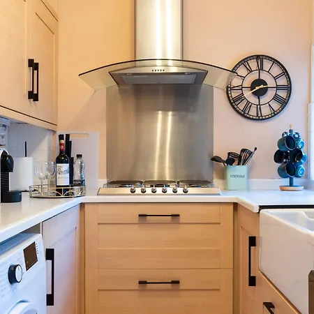 Beautiful Townhouse Harrogate, 3 Bedroom Харрогейт