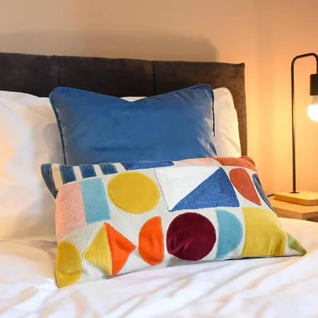 Дом отдыха Beautiful Townhouse Harrogate, 3 Bedroom Харрогейт