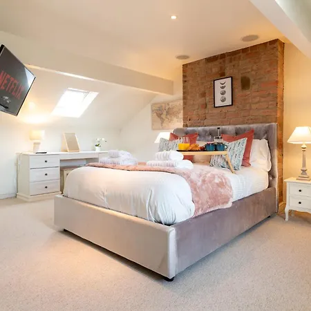 Beautiful Townhouse Harrogate, 3 Bedroom * Харрогейт