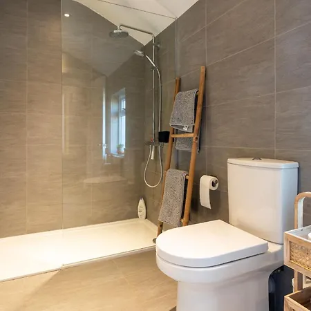 Beautiful Townhouse Harrogate, 3 Bedroom * Харрогейт